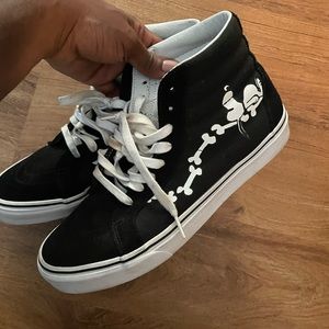 Vans Sk8-Hi Blk/wht “Peanut Movie Edition” Sz. 10       100% Authentic